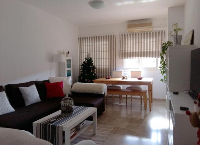 Апартаменты Malaga Habitacion En Apartamento Carlos Haya Экстерьер фото