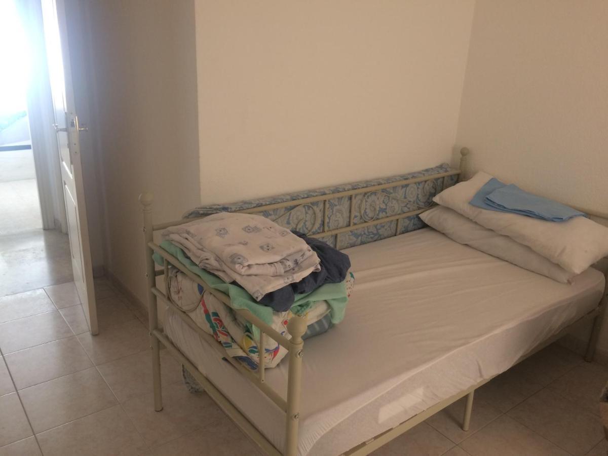 Апартаменты Malaga Habitacion En Apartamento Carlos Haya Экстерьер фото