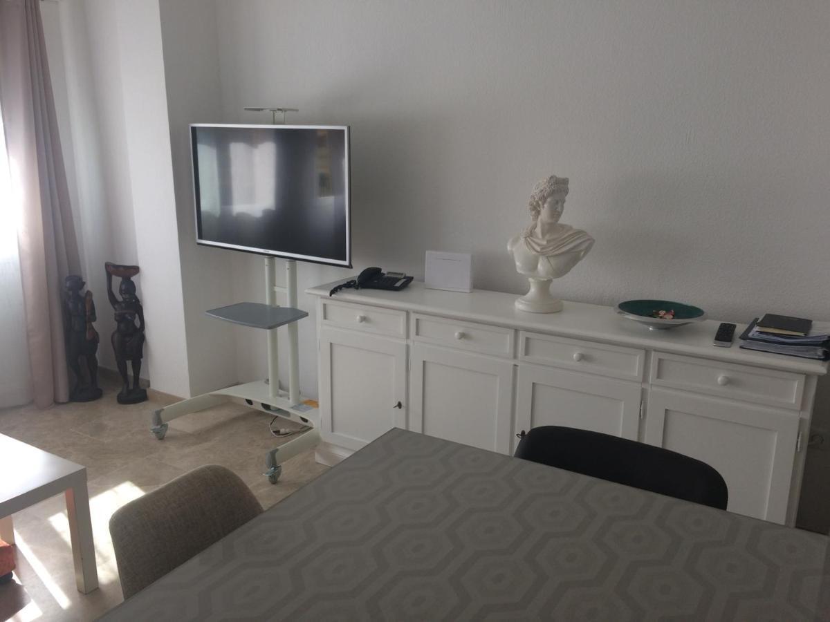 Апартаменты Malaga Habitacion En Apartamento Carlos Haya Экстерьер фото